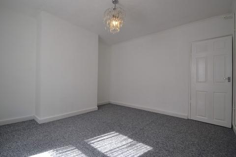 2 bedroom end of terrace house to rent, Sittingbourne ME10