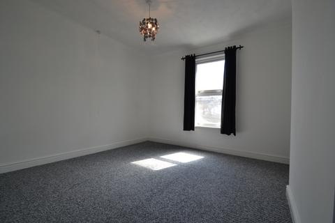 2 bedroom end of terrace house to rent, Sittingbourne ME10