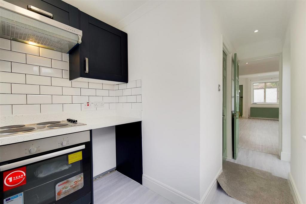 Kitchen:
