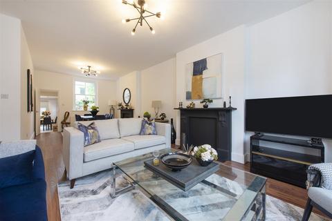 5 bedroom house for sale, Patshull Road, London