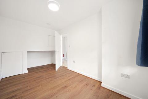 4 bedroom terraced house to rent, Atkinson Road, London, E16