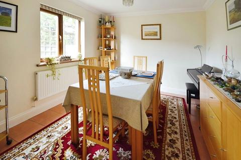 31 Pencoed Road, Burry Port, SA16 0PJ