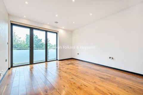 2 bedroom flat for sale, Bramley Road, Oakwood