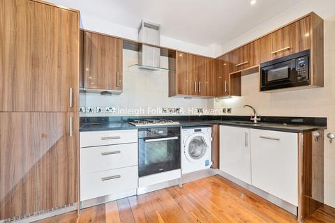 2 bedroom flat for sale, Bramley Road, Oakwood