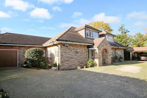 4 bedroom chalet for sale, BURNHAMS ROAD, LITTLE BOOKHAM, KT23