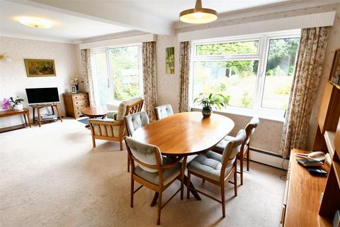 4 bedroom detached house for sale, The Fairways, Leamington Spa