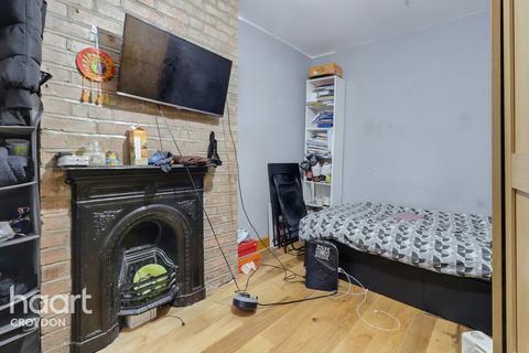 87 Priory Road, Croydon, CR0 3QZ