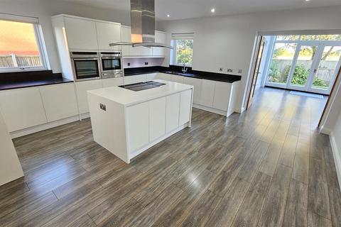 37 Tithby Road, Bingham, Nottingham, NG13 8GP