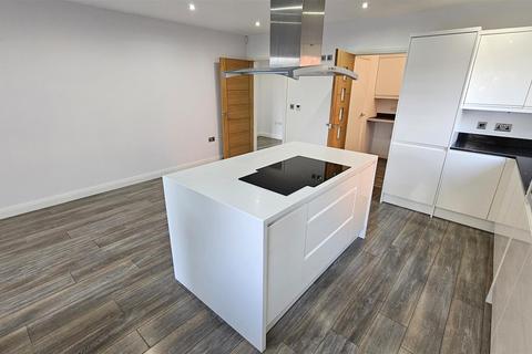 37 Tithby Road, Bingham, Nottingham, NG13 8GP