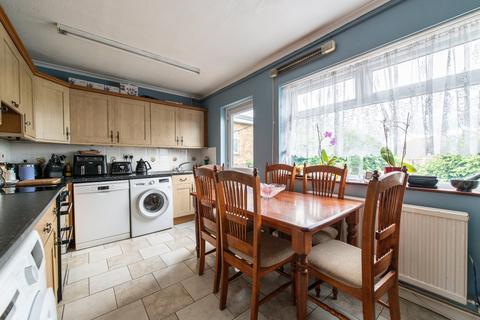19 Dorset Crescent, Gravesend, DA12 4BU