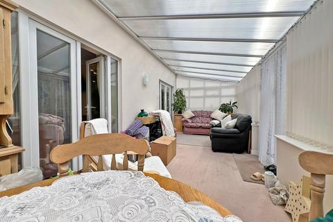 18 Acacia Crescent, Codsall, Wolverhampton, WV8 1NU