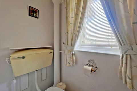 18 Acacia Crescent, Codsall, Wolverhampton, WV8 1NU