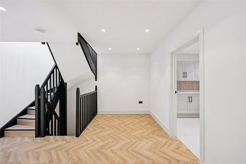 undefined, Queen Anne Mews, London, W1G