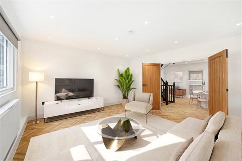 undefined, Queen Anne Mews, London, W1G