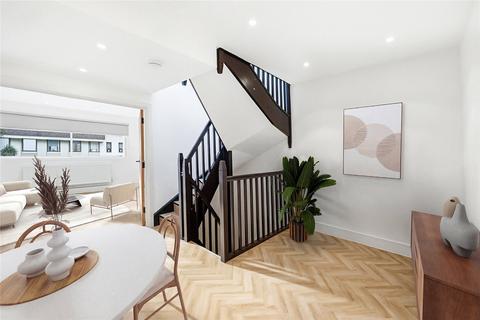 undefined, Queen Anne Mews, London, W1G