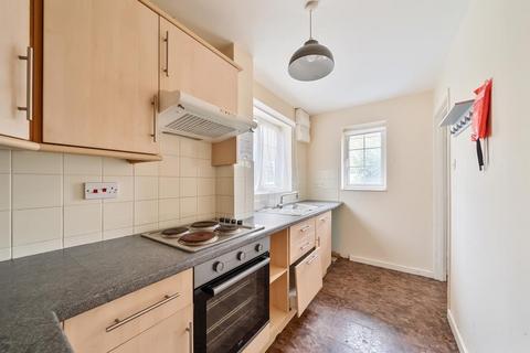 2 bedroom end of terrace house for sale, Cyclamen Place,  Aylesbury,  HP21