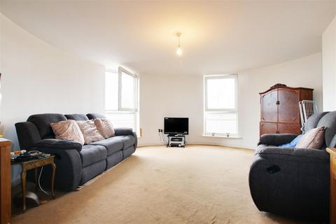 1 bedroom flat for sale, Turnpike Court, Waltham Cross