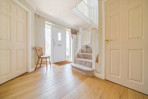 1 Beechcroft Close, Liphook, GU30 7XB