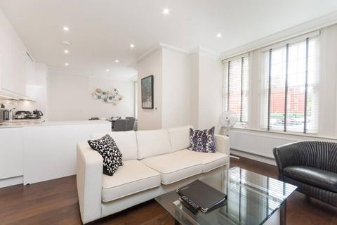 3 bedroom flat to rent, Hamlet Gardens, Ravenscourt Park, London, W6