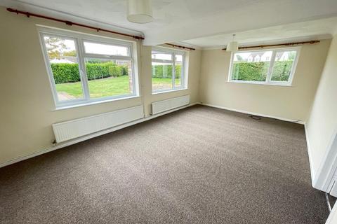 2 bedroom detached house to rent, Sparkes Way, Feltwell IP26