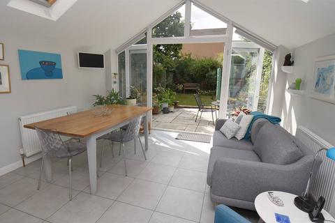 39 Pier Avenue, Whitstable, CT5 2HQ