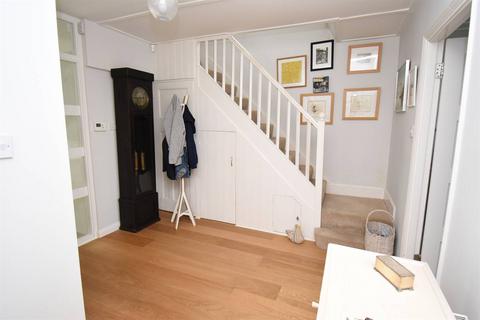 39 Pier Avenue, Whitstable, CT5 2HQ