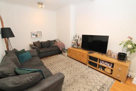 21 Mint Road, Wallington, SM6 0TY