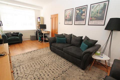 21 Mint Road, Wallington, SM6 0TY