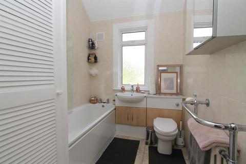 21 Mint Road, Wallington, SM6 0TY