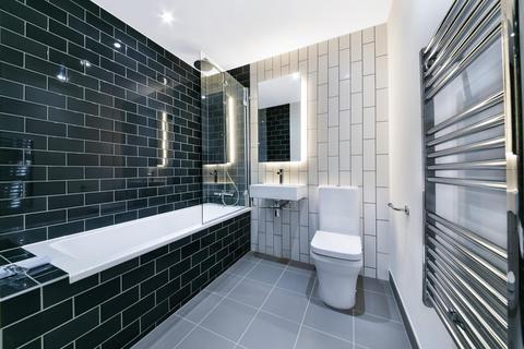 2 bedroom apartment for sale, Carrick House, Royal Wharf, London, E16