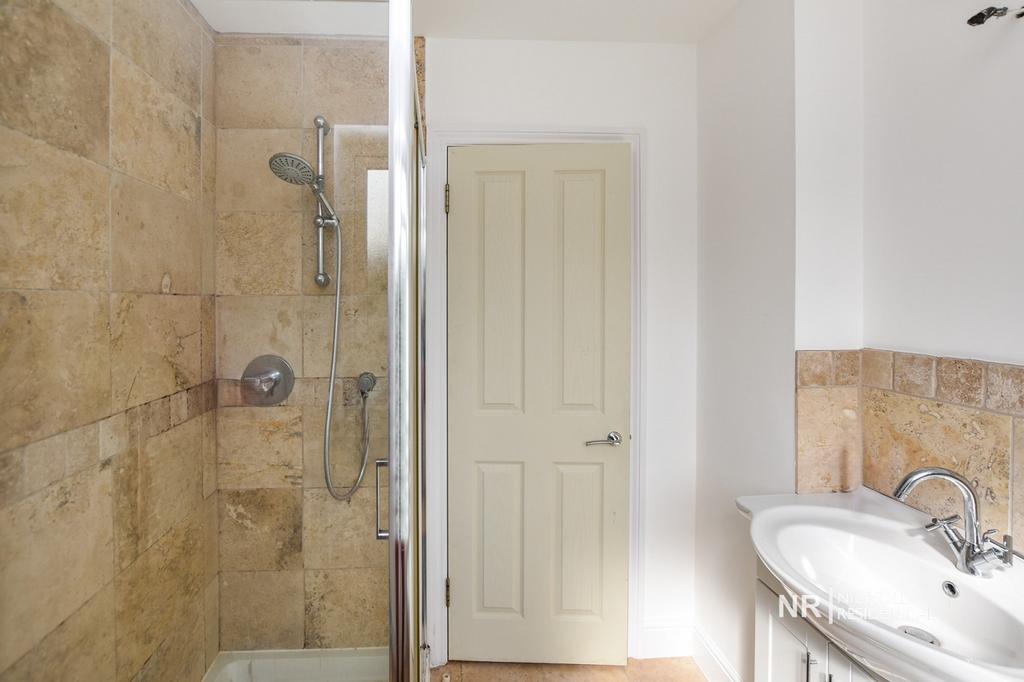 En Suite Shower Room