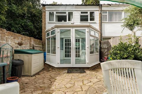 46 Highfield Green, Epping, CM16 5HD