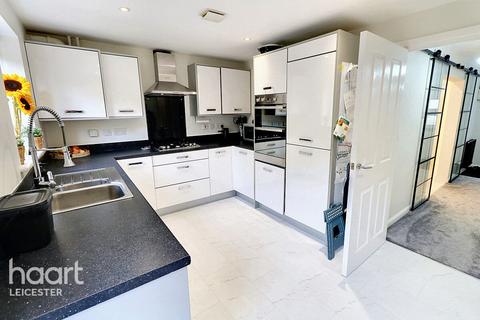 3 bedroom semi-detached house for sale, Onyx Crescent, Leicester