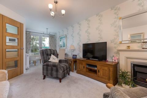 1 bedroom retirement property for sale, Hilltree Court, Fenwick Road, Giffnock