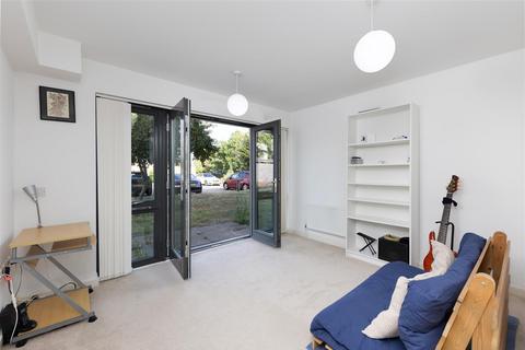 1 bedroom flat for sale, Tennison Road, London