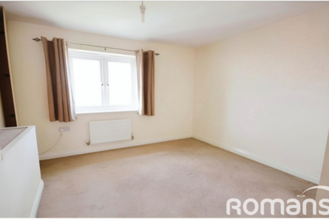 52 Benham Road, Basingstoke, RG24 9TJ