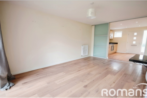 52 Benham Road, Basingstoke, RG24 9TJ