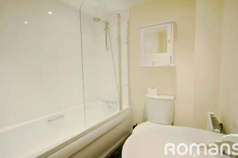 52 Benham Road, Basingstoke, RG24 9TJ