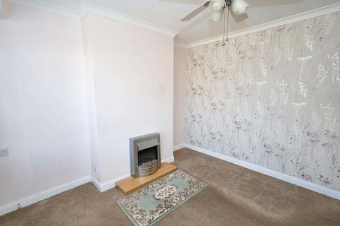 3 bedroom semi-detached house for sale, Havering Road, Romford RM1