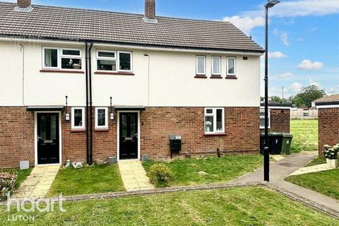 3 bedroom semi-detached house to rent, Spreckley Close, Henlow