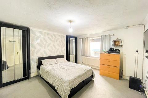 1 bedroom apartment for sale, Burch Road, Northfleet, Gravesend, Kent, DA11