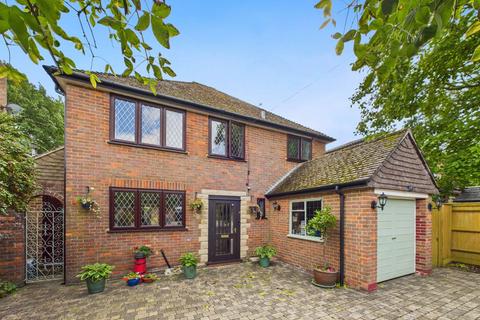 4 bedroom detached house for sale, Cross Meadow, Chesham, Buckinghamshire, HP5