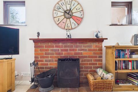 4 bedroom detached house for sale, Cross Meadow, Chesham, Buckinghamshire, HP5