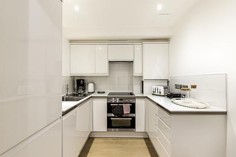 1 bedroom flat to rent,  Compayne Gardens, London NW6