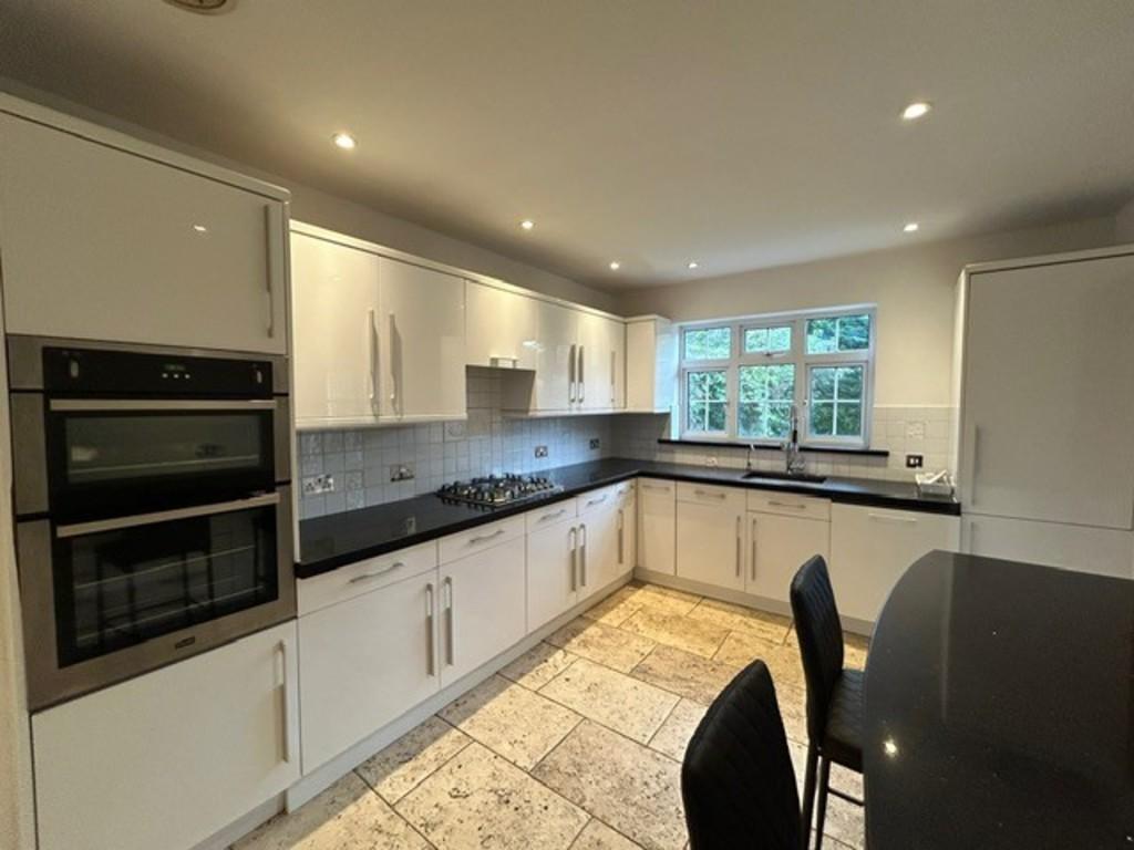Thornton Kitchen2