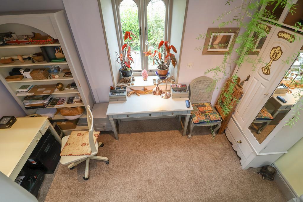 Study/Second bedroom