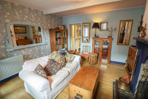 17 Bankbottom, Hadfield, Glossop, SK13 1BY