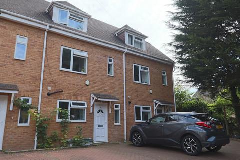 3 bedroom terraced house to rent, Thanet Place, Croydon