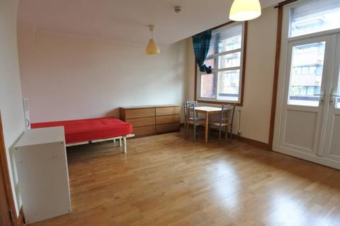 Studio to rent, Willesden Lane, London NW2