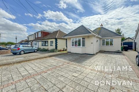 3 bedroom detached bungalow for sale, Oxford Road, Rochford